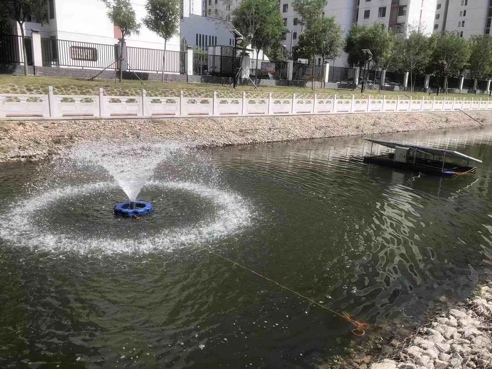 เครื่องเติมอากาศน้ำพุพลังงานแสงอาทิตย์